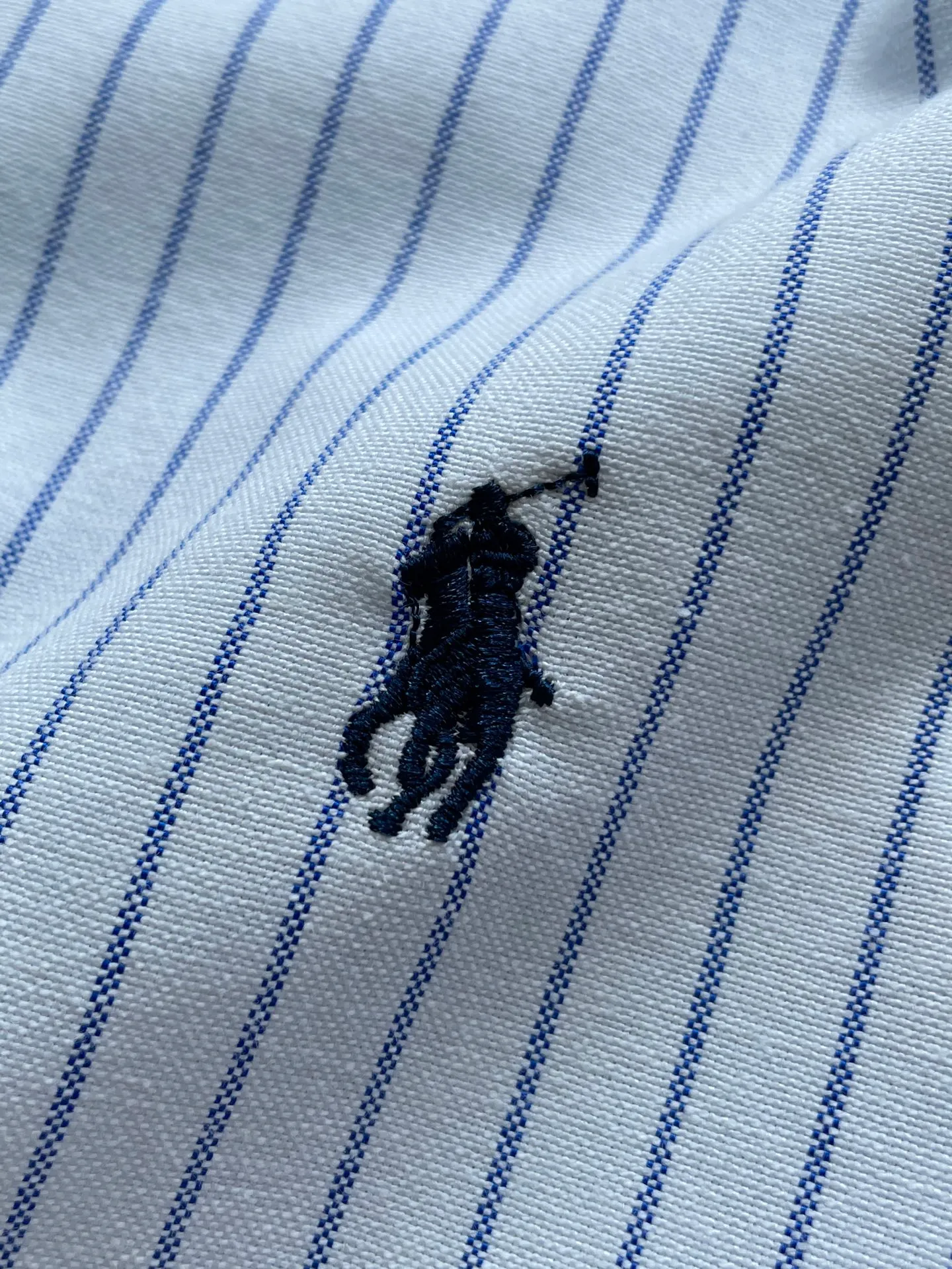 P220 🌸🌸🌸 POLO Ralph Lauren [High Quality] Classic shirt! The classic casual shirt made of pure cotton Oxford cloth has a unique design. It has a simple, clean and classic silhouette design. It is a versatile style that can be switched at will. The fabric feels soft and delicate, highly breathable, and is close to the skin and comfortable to wear. It can be worn alone as an inner layer. Its versatile performance is beyond your imagination! The upper body of the ready-to-wear is simple and classic yet elegant! Size:M-XXL